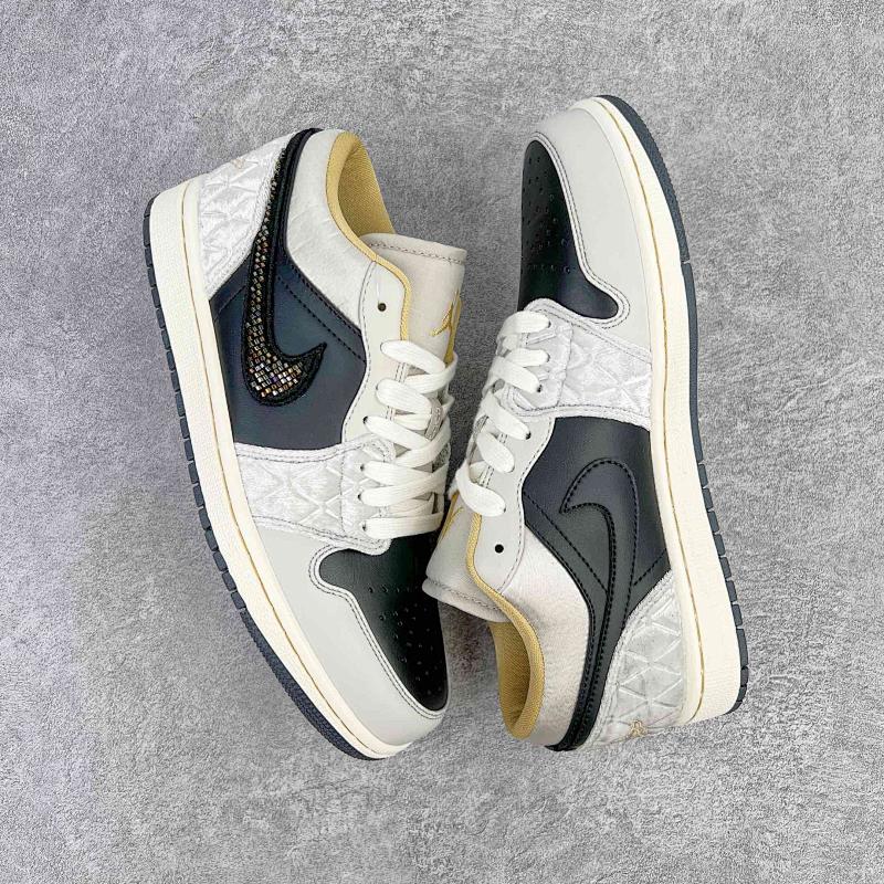 NIKE JORDAN 1 (434)