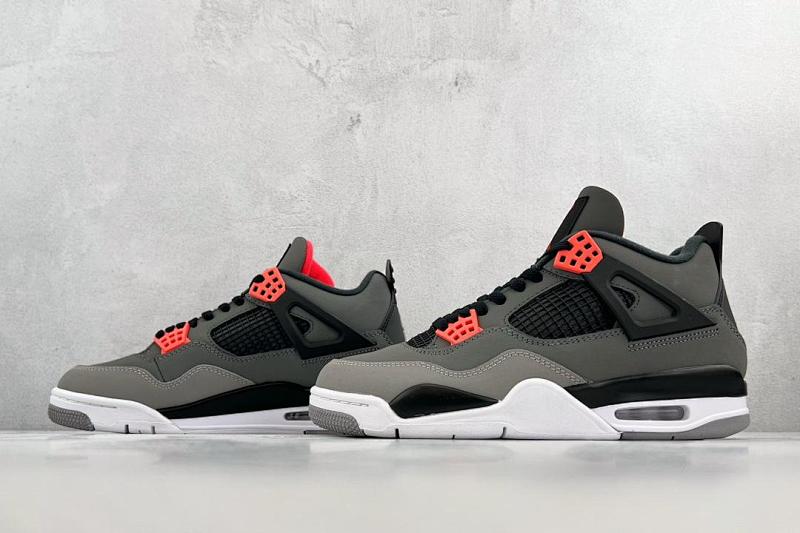 NIKE JORDAN 4 (150)