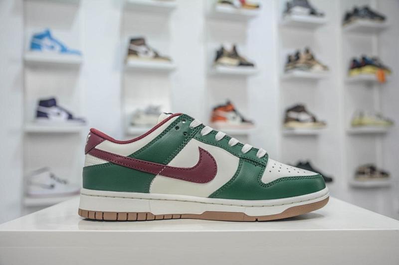 NIKE DUNK VT BATCH (122)