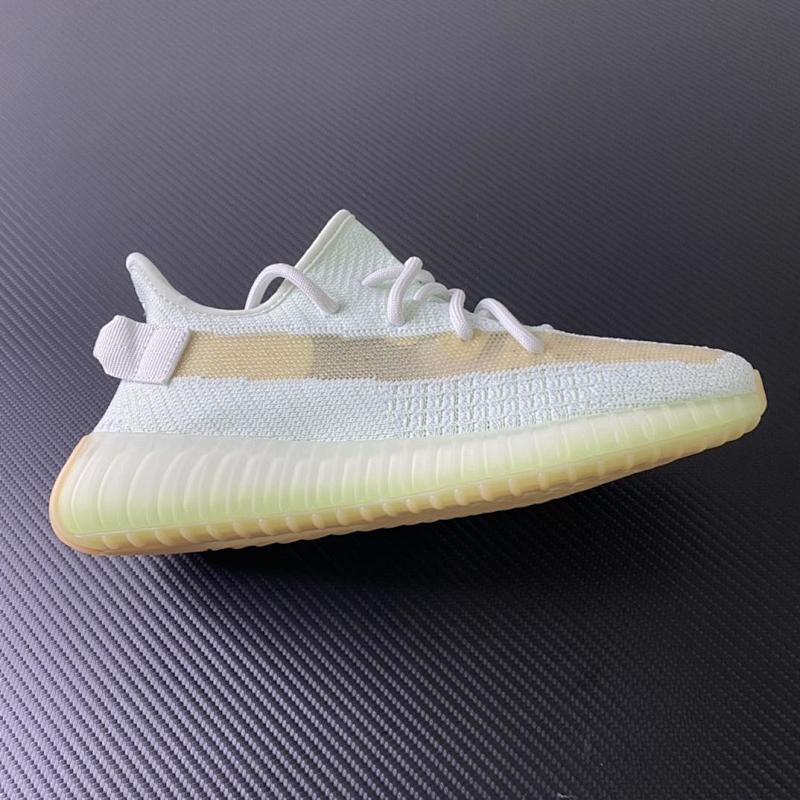 YEEZY 350 (88)