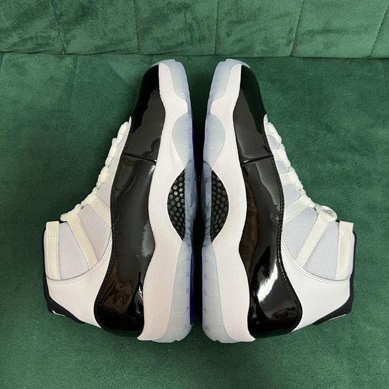 NIKE JORDAN 11 (33)