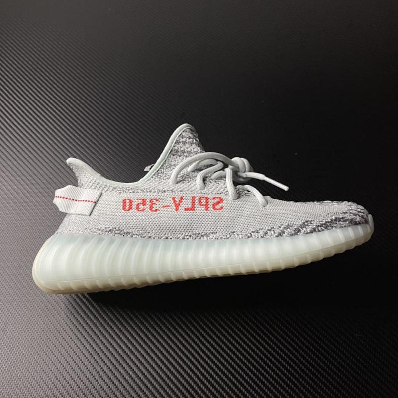 YEEZY 350 (83)