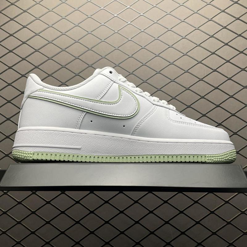 NIKE AIR FORCE 1 (176)