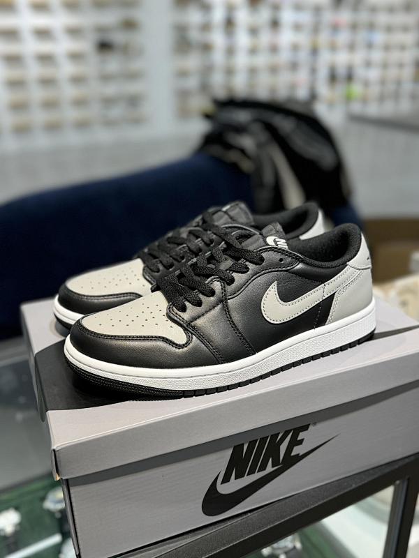 NIKE JORDAN 1 (297)