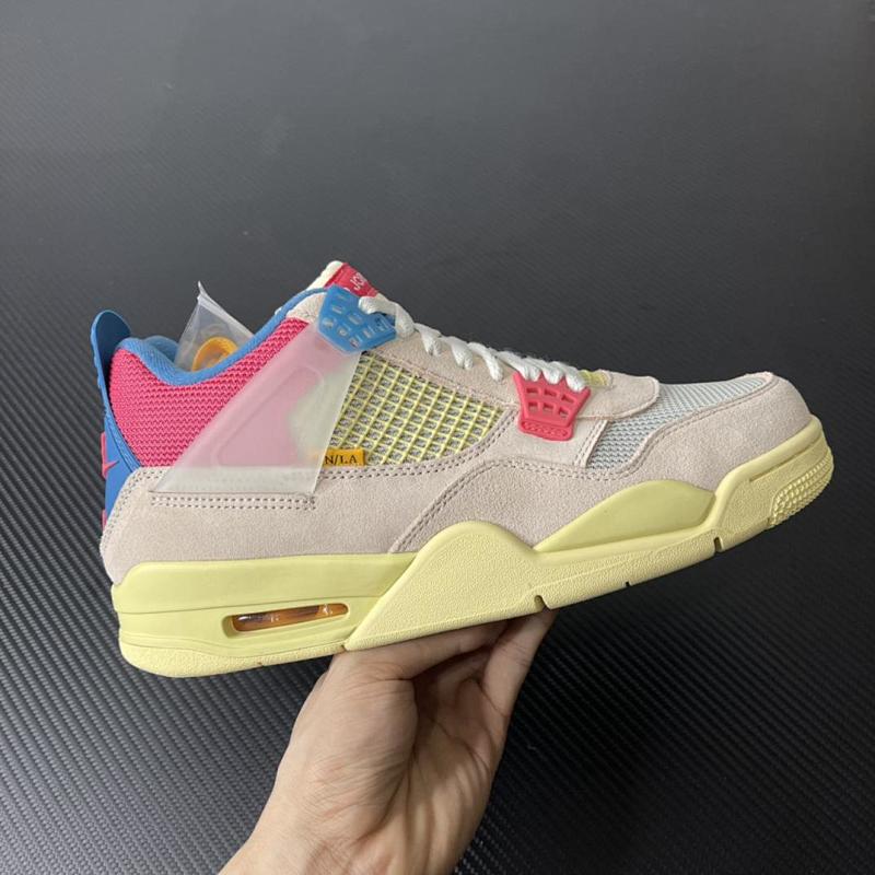 NIKE JORDAN 4 (200)