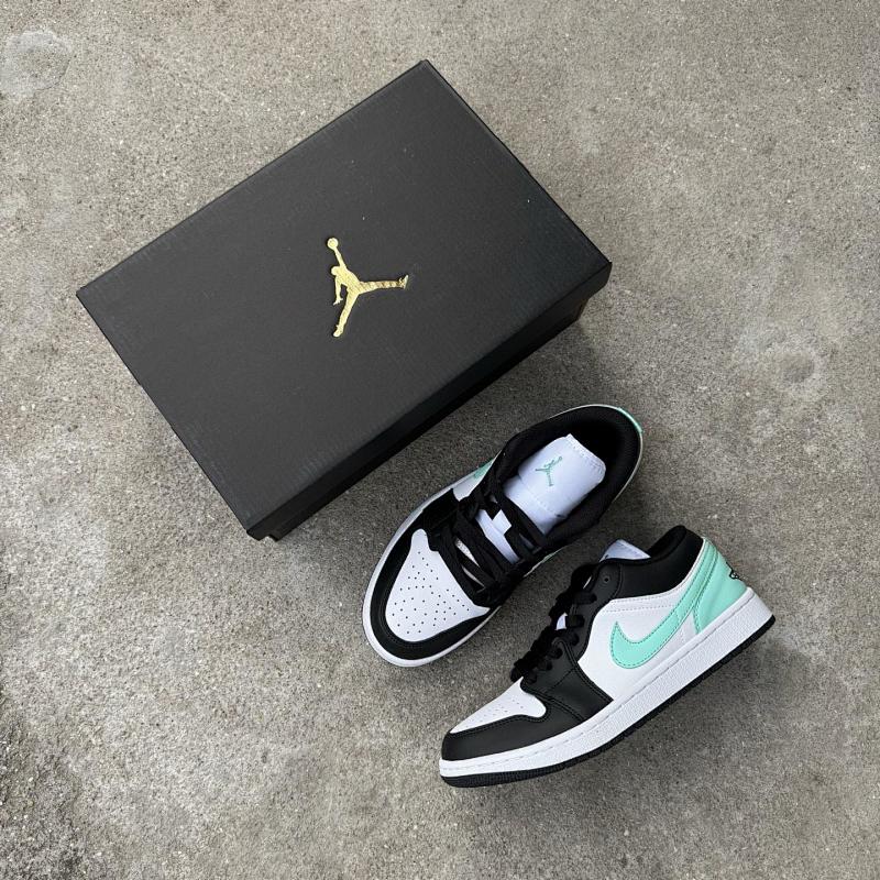 NIKE JORDAN 1 (200)