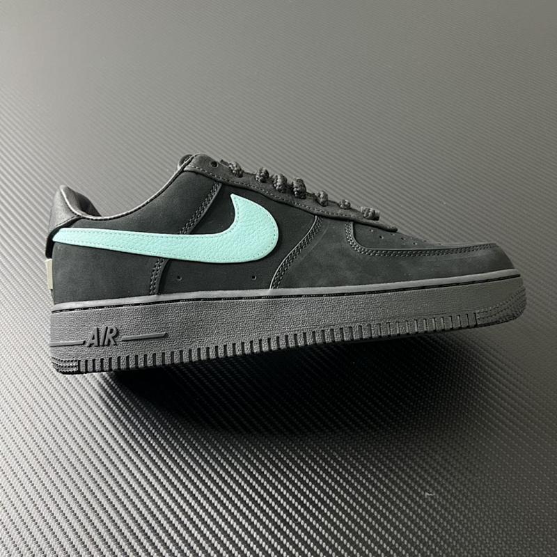 NIKE AIR FORCE 1 (518)