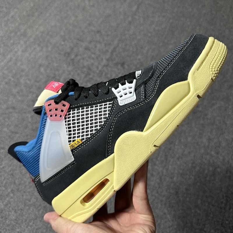 NIKE JORDAN 4 (214)