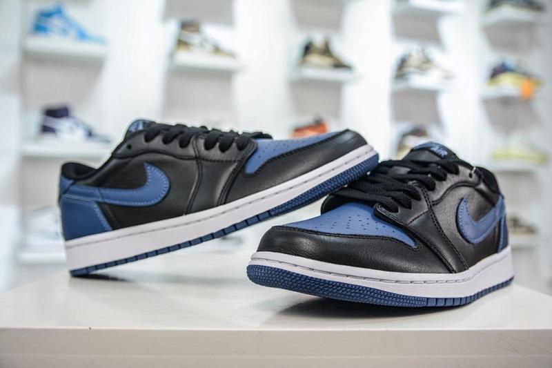 NIKE JORDAN 1 (307)