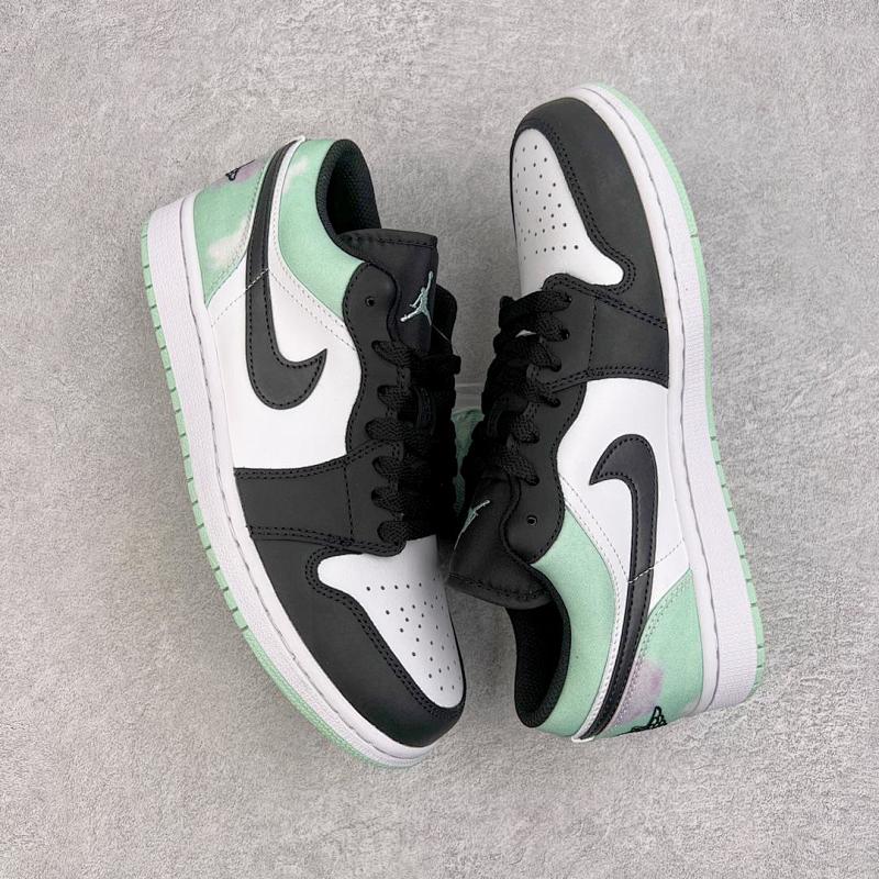 NIKE JORDAN 1 (441)