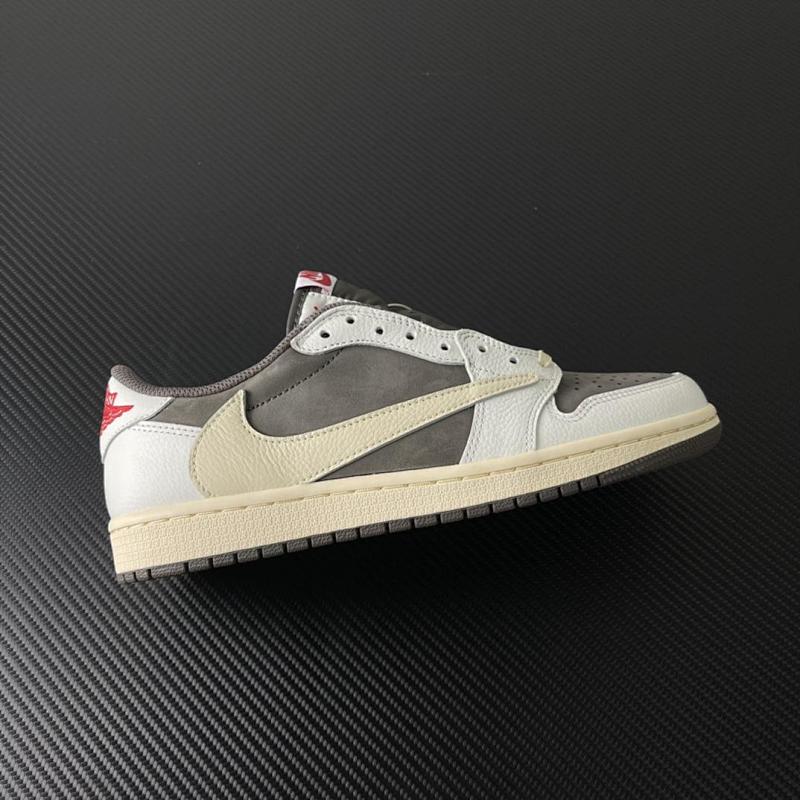 NIKE JORDAN 1 (57)