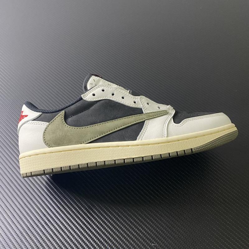NIKE JORDAN 1 (234)