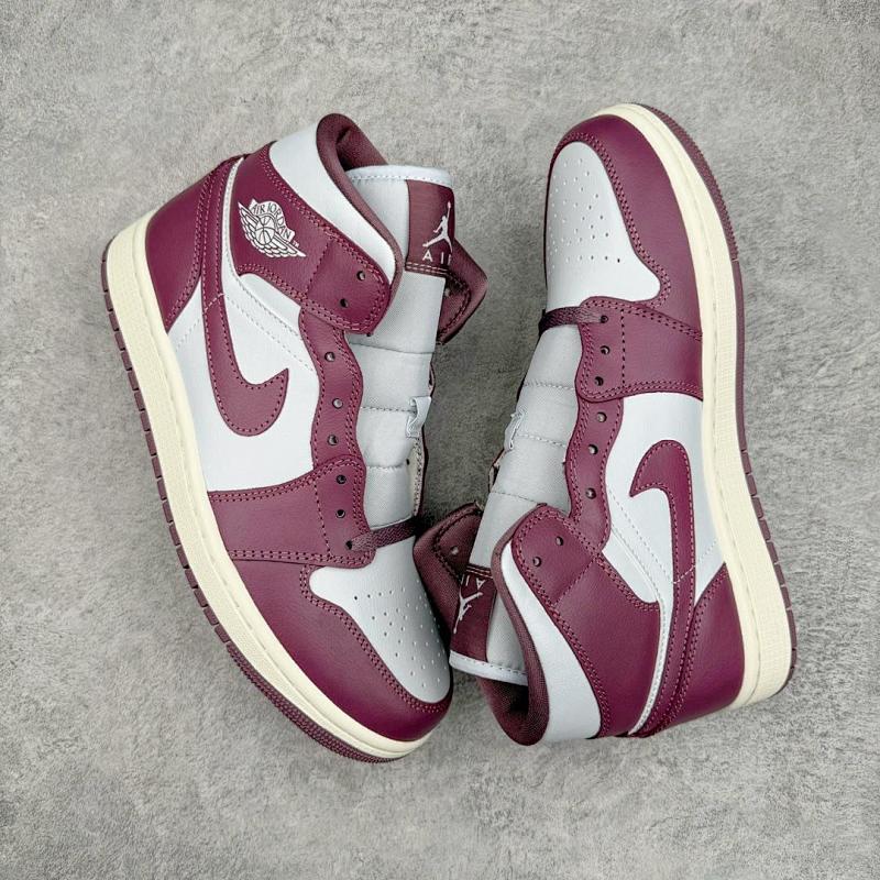 NIKE JORDAN 1 (357)