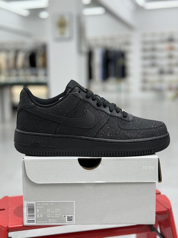 NIKE AIR FORCE 1 (24)