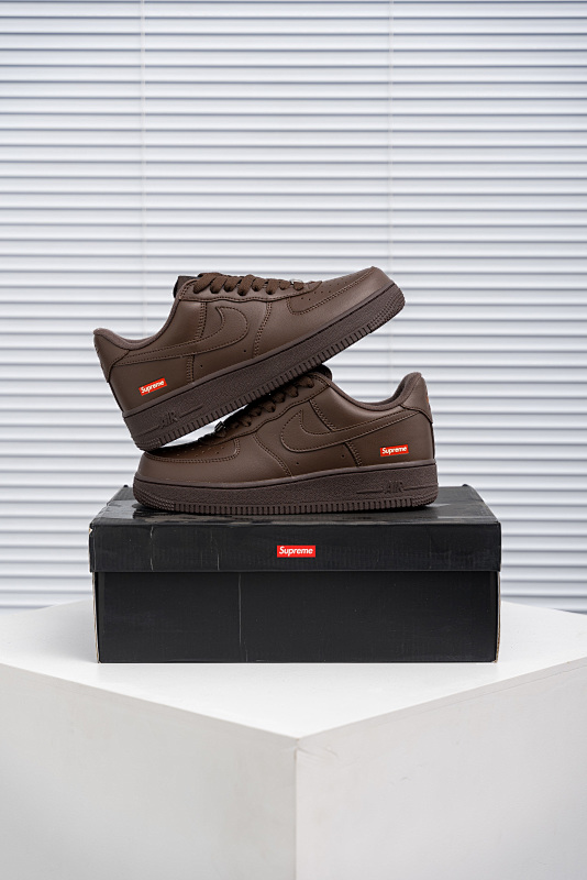 NIKE AIR FORCE 1 (589)