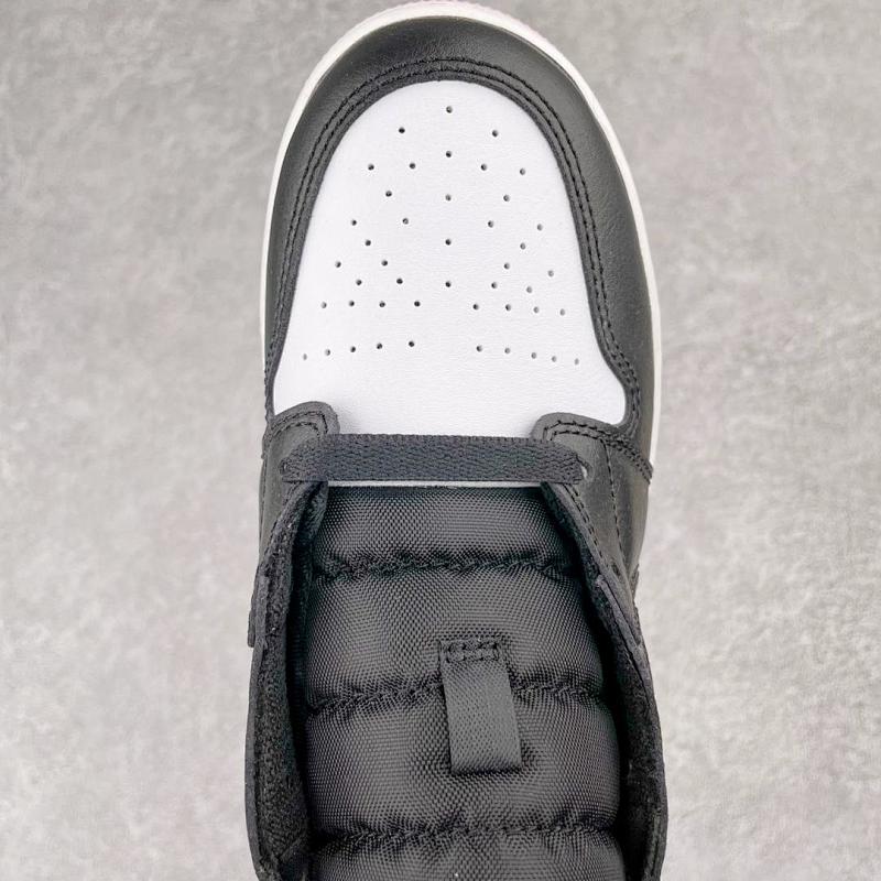 NIKE JORDAN 1 (411)