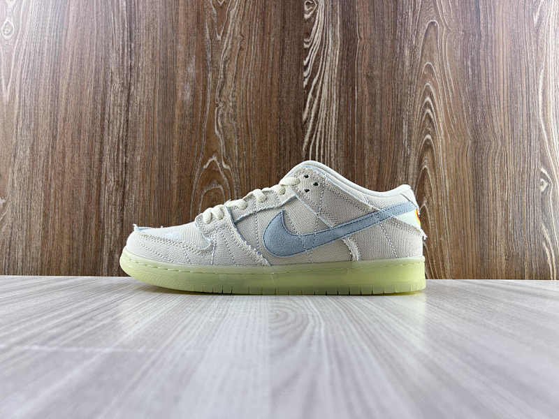 NIKE DUNK (325)