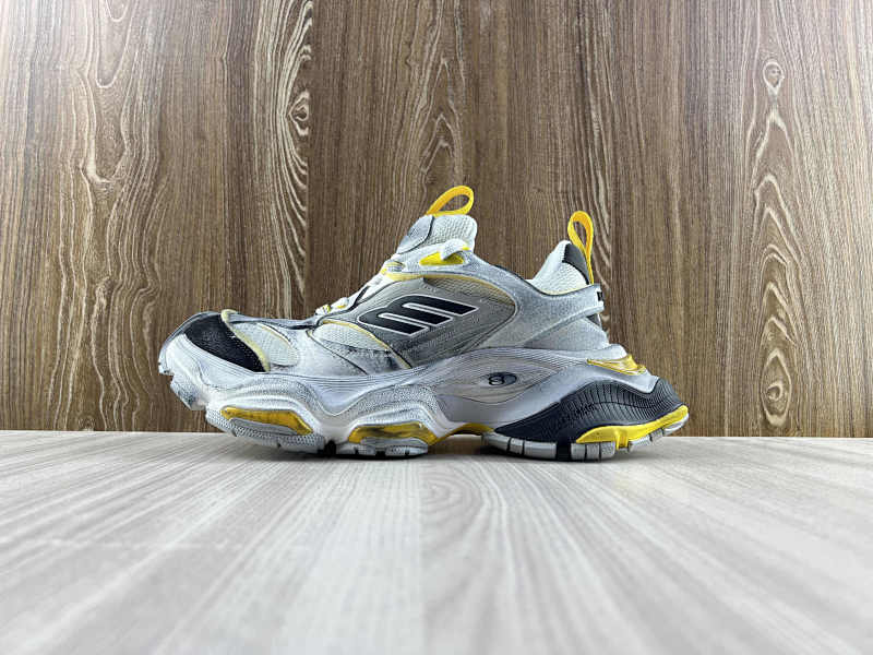 BALENCIAGA SHOES (23)