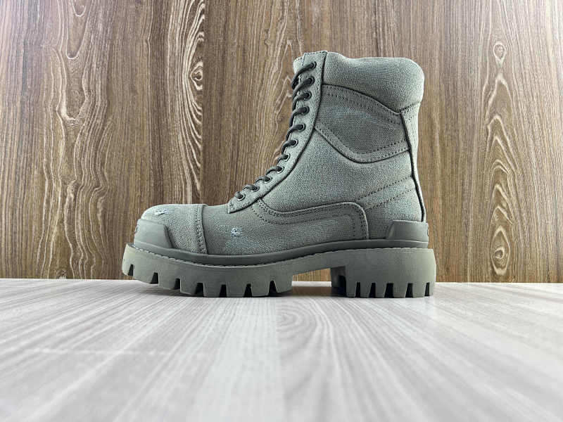 BALENCIAGA SHOES (22)