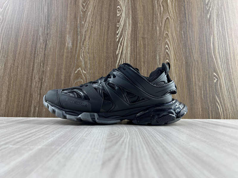 BALENCIAGA SHOES (285)