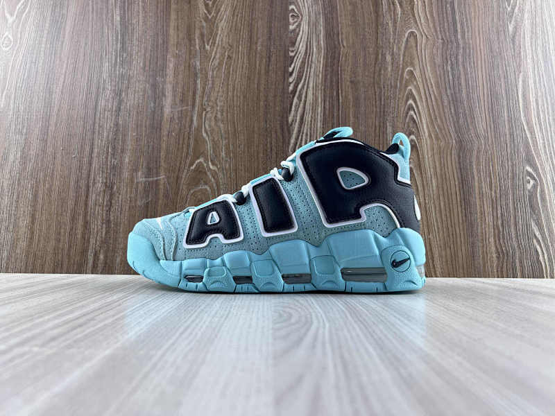 NIKE UPTEMPO (24)