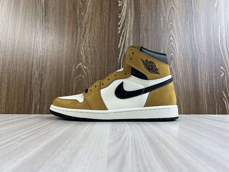 NIKE AIR JORDAN 1 HIGH (113)