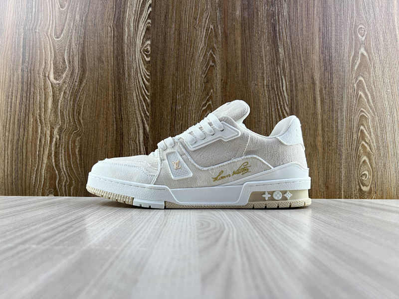 LOUIS VUITTON SHOES (31)