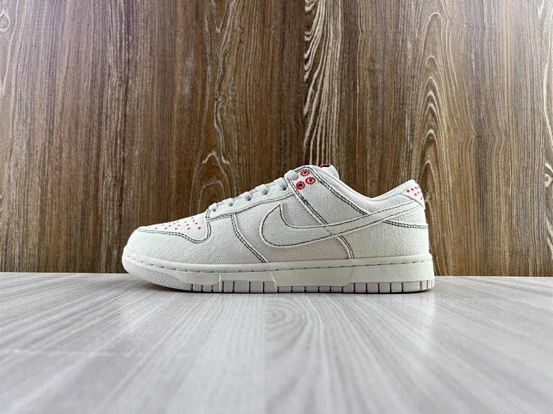 NIKE DUNK (261)