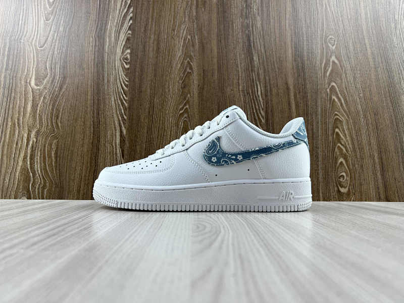 NIKE AIR FORCE 1 (41)