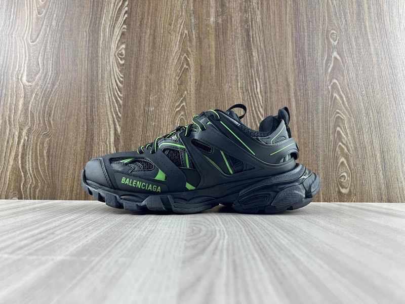 BALENCIAGA SHOES (136)