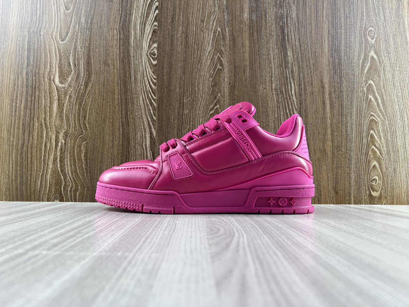 LOUIS VUITTON SHOES (33)