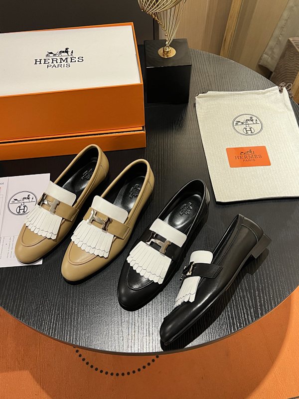 HERMES SHOES (98)
