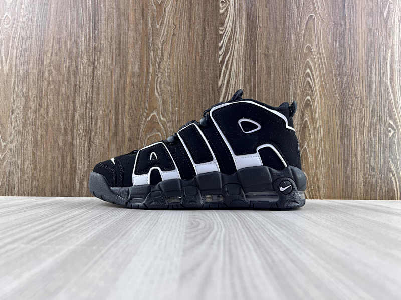 NIKE UPTEMPO (2)