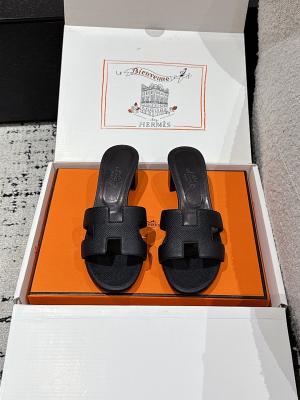 HERMES SHOES (554)