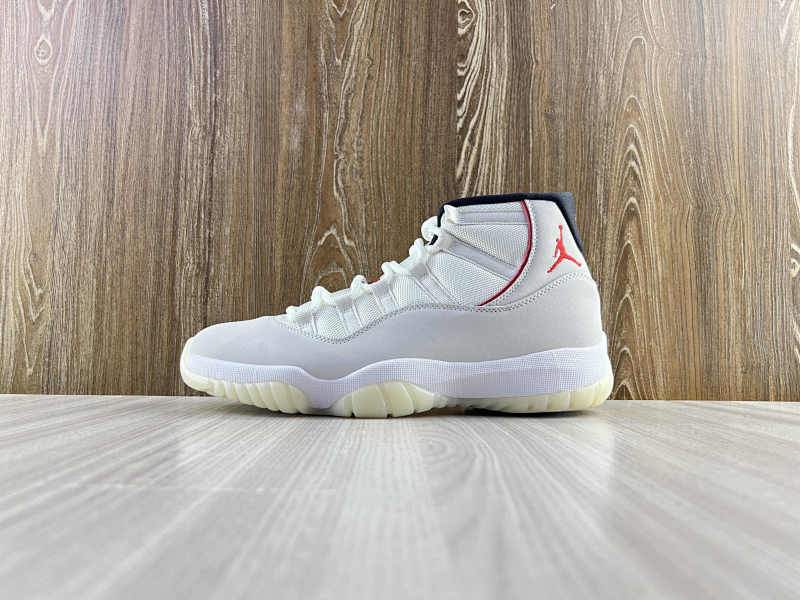 NIKE AIR JORDAN 11 (4)