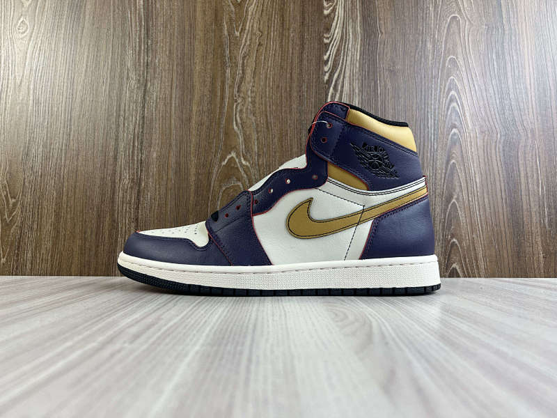 NIKE AIR JORDAN 1 HIGH (71)