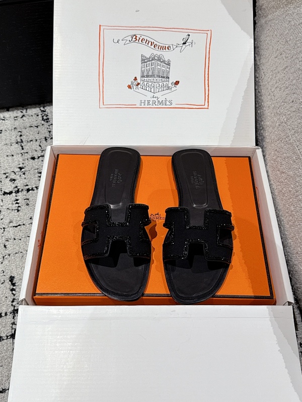 HERMES SHOES (560)