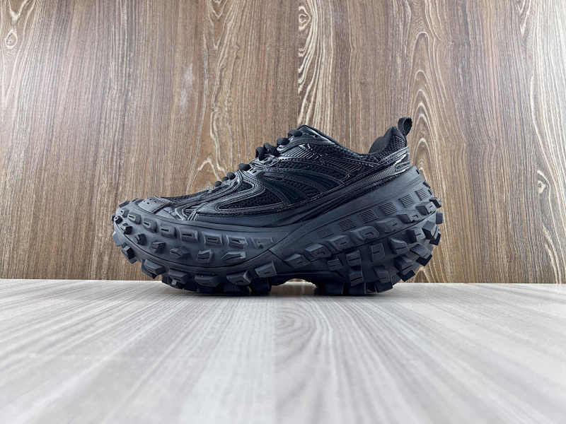 BALENCIAGA SHOES (181)