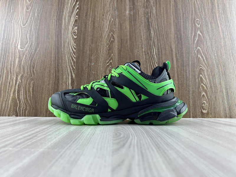 BALENCIAGA SHOES (164)