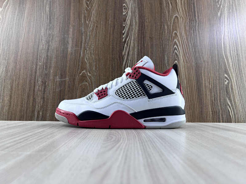 NIKE AIR JORDAN 4 (199)