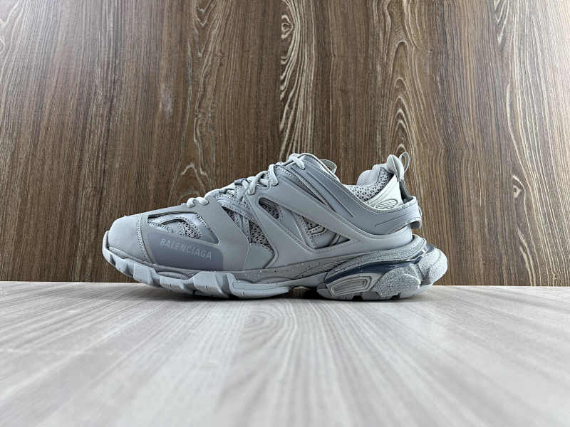 BALENCIAGA SHOES (281)