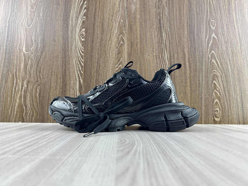 BALENCIAGA SHOES (112)