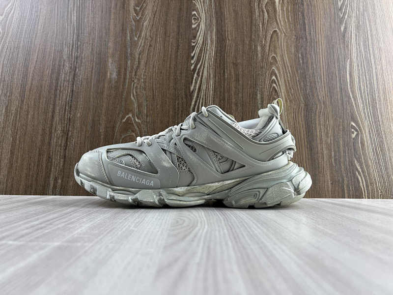 BALENCIAGA SHOES (296)
