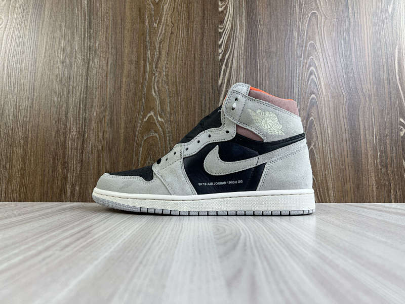 NIKE AIR JORDAN 1 HIGH (92)