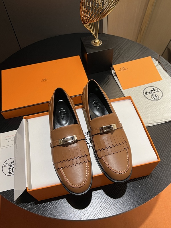 HERMES SHOES (103)