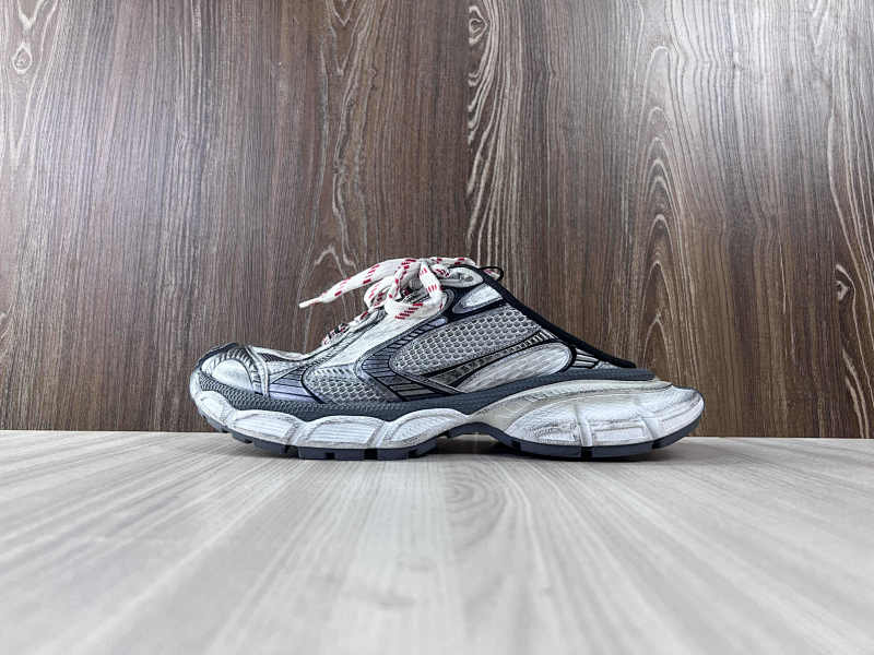 BALENCIAGA SHOES (304)