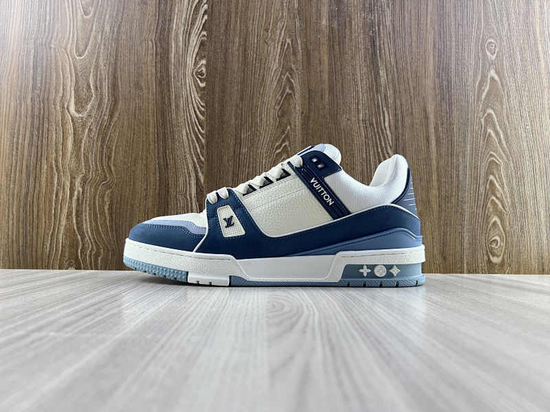 LOUIS VUITTON SHOES (39)