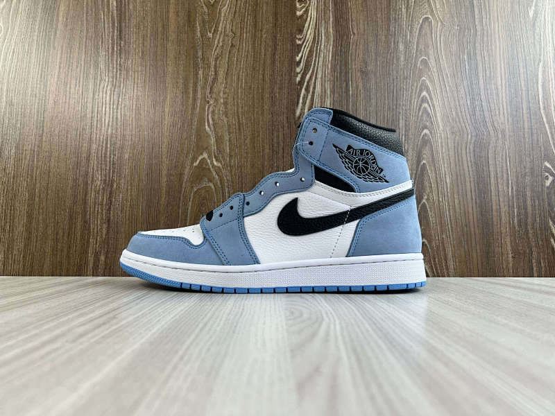 NIKE AIR JORDAN 1 HIGH (119)