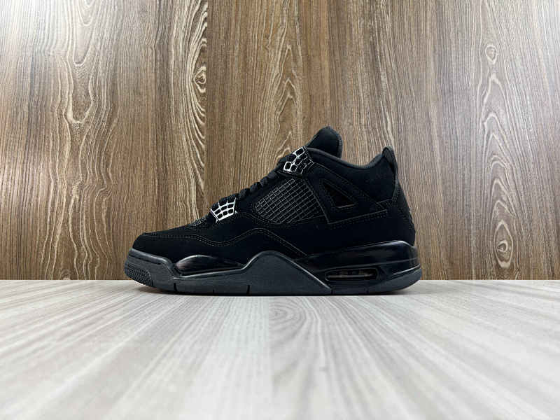 NIKE AIR JORDAN 4 (165)