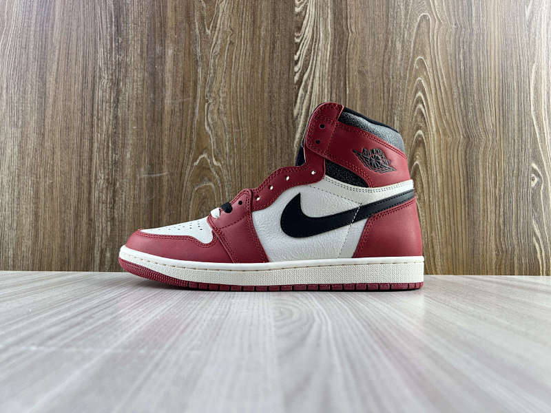 NIKE AIR JORDAN 1 HIGH (2)